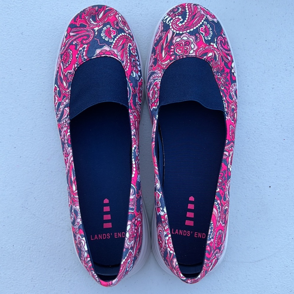 Lands’ End Gatas Slip On Comfort Shoes- pink/navy paisley - Picture 3 of 8